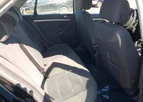 2006 Volkswagen Jetta Value Edition z USA, uszkodzony, nr VIN 3VWPG71K56M669533